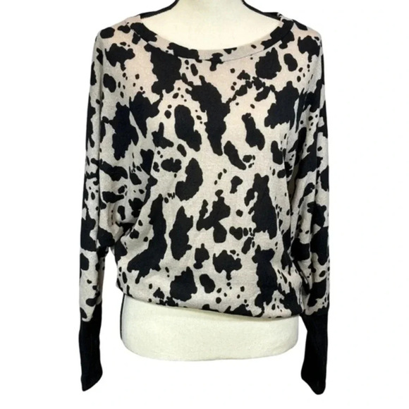 BiBi Sweaters - Bibi Animal Print Dolman Sweater NWT